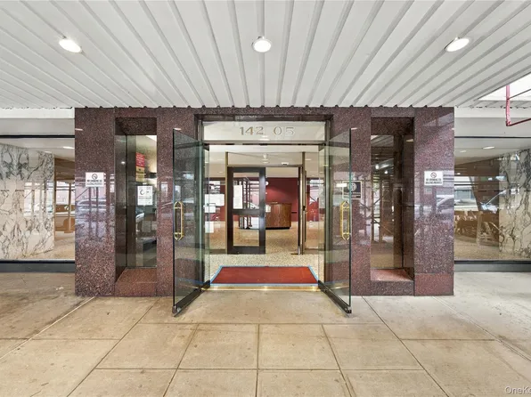 142-05 Roosevelt Avenue #206, Flushing, NY 11354