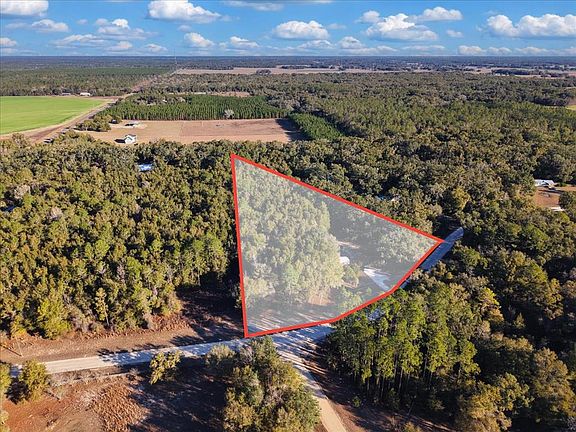 5th image of 8180 SE 2nd St Rd