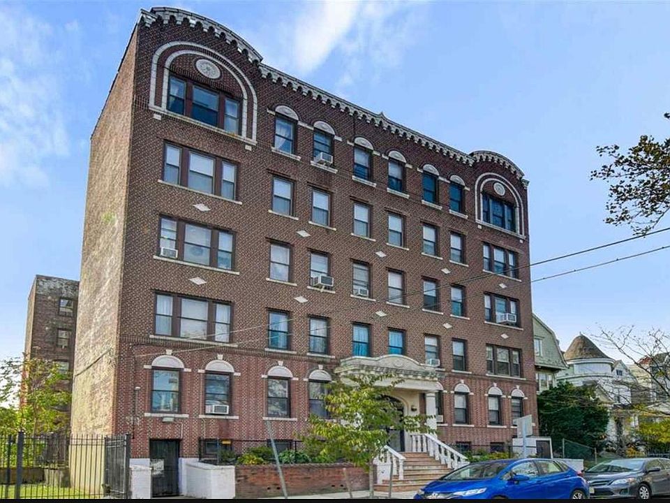 1st image of 145 Harrison Ave APT 405
