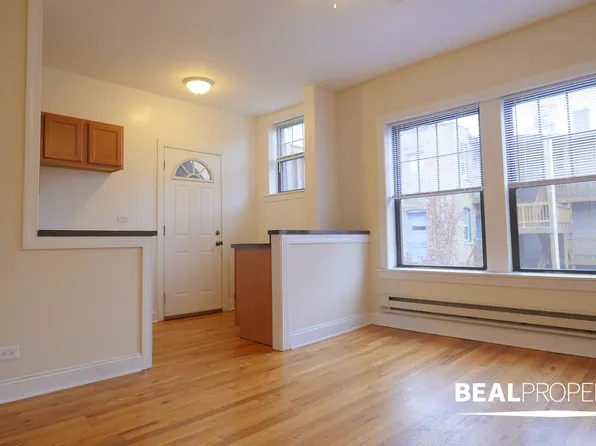 656 W Cornelia Ave APT 8, Chicago, IL 60657