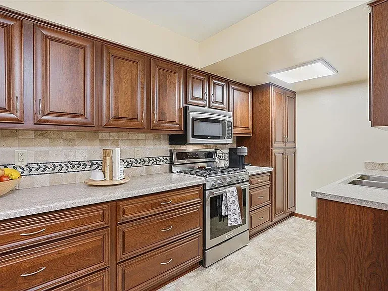 3640 Independence Ave S #61 — Photo 8