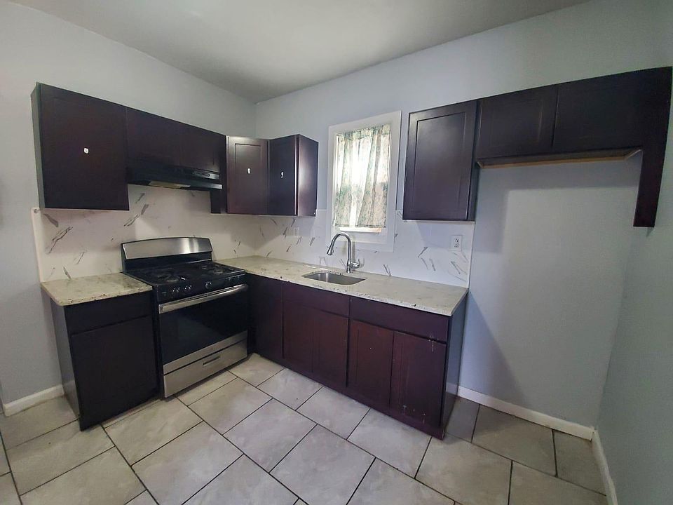 1st image of 227 S 11th St #4