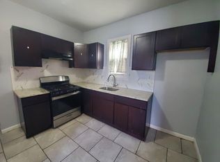 227 S 11th St #4, Newark, NJ 07107