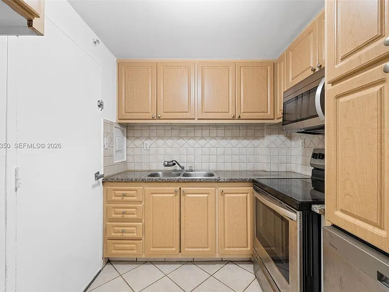 3301 NE 5th Ave #608 — Photo 8