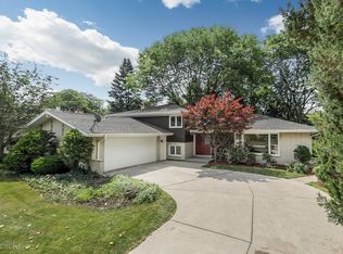 413 Ridgeview St, Downers Grove, IL 60516