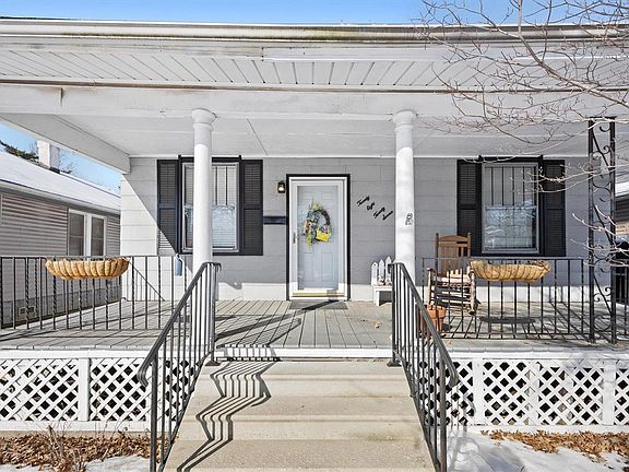 2nd image of 2827 Washington Ave