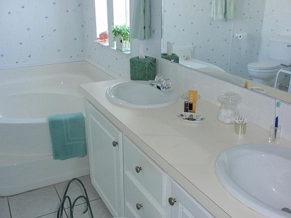 3rd image of 3836 Sandlace Ct