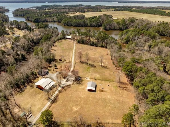 3527 Seawells Point Ln, Hayes, VA 23072