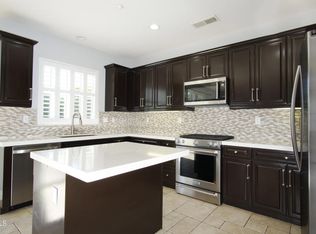 615 Halifax Ln, Oxnard, CA 93035