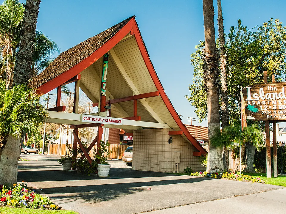 The Beautiful Islander Apartments!