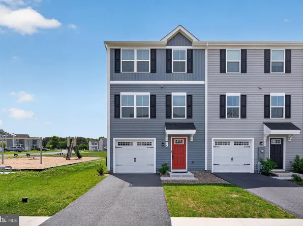 84 Tadpole Landing Rd, Inwood, WV 25428