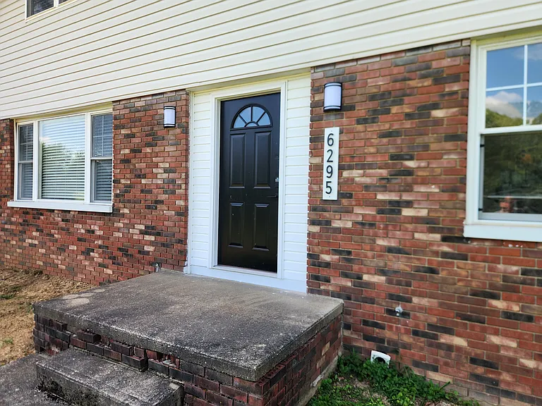 6295 Dresden Rd #B — Photo 5