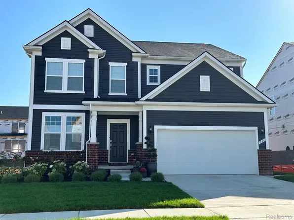 818 Risdon Trl, Saline, MI 48176