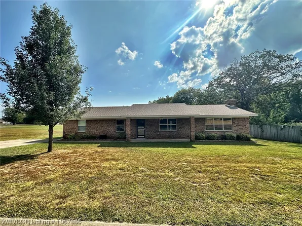 208 Winter Ave, Sallisaw, OK 74955