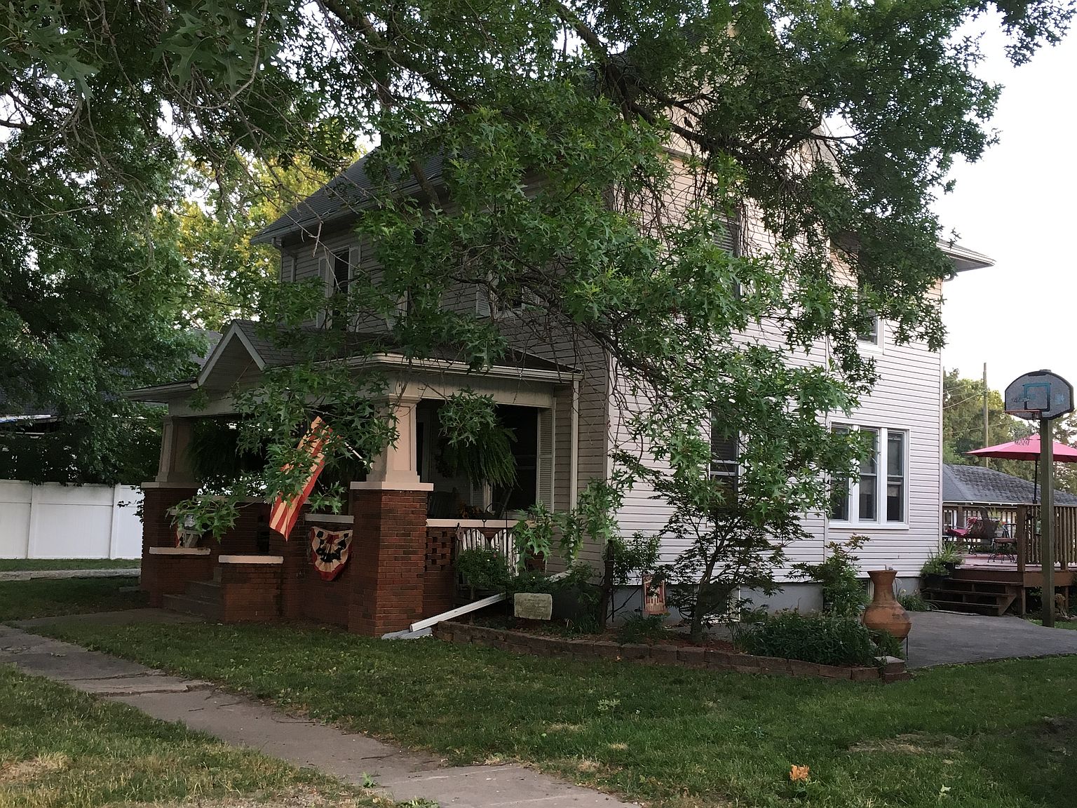 106 E Lake St, Marceline, MO 64658 Zillow