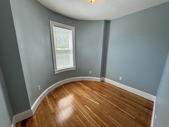 5th image of 29 Cameron Ave #293