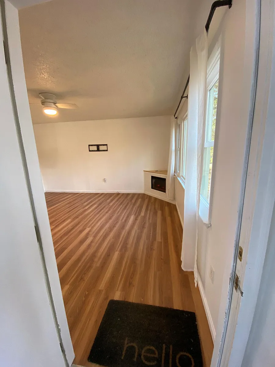 Building Photo - 2 Hammond Dr #B