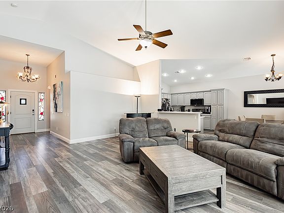 4th image of 1729 Honey Tree Dr