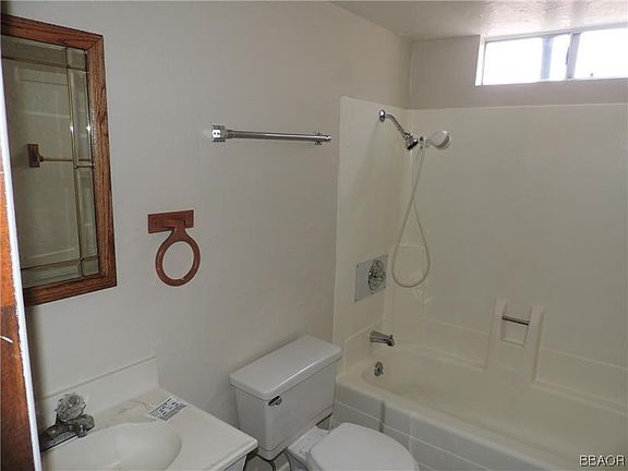 4th image of 748 Elysian Blvd