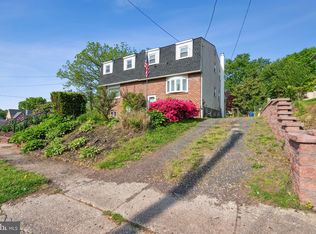 564 N Cedar St, Spring City, PA 19475