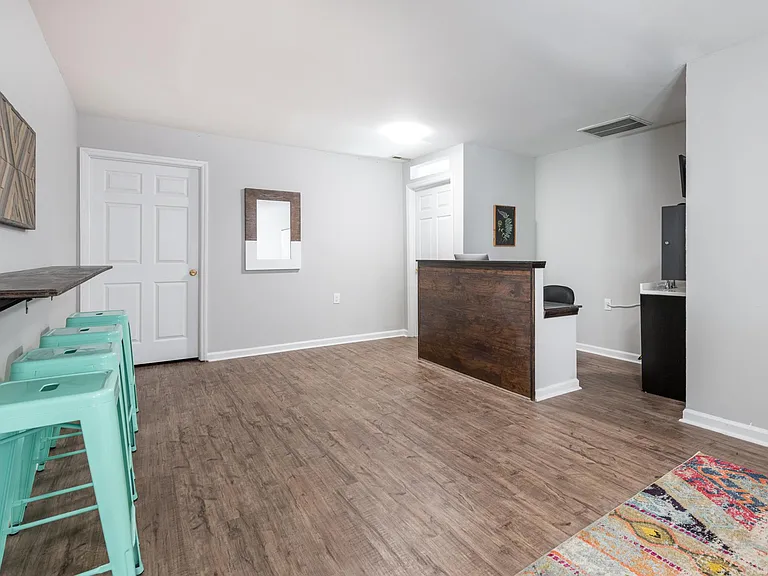 Crown Point at Kingsport Drive — Photo 27