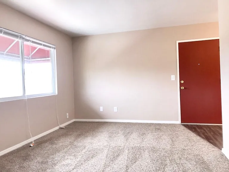 3144 Grape St #1 — Photo 6