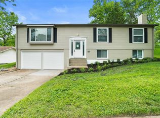 489 Graywood Dr, Ballwin, MO