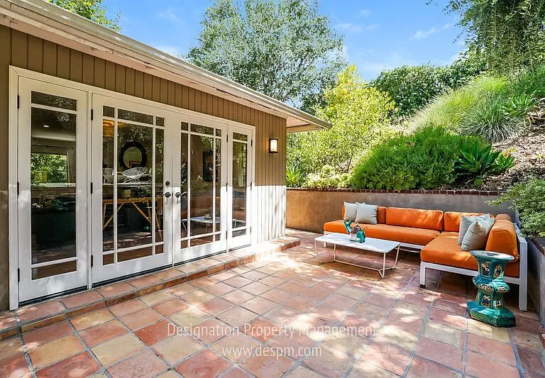 360 Glenullen Dr — Photo 23