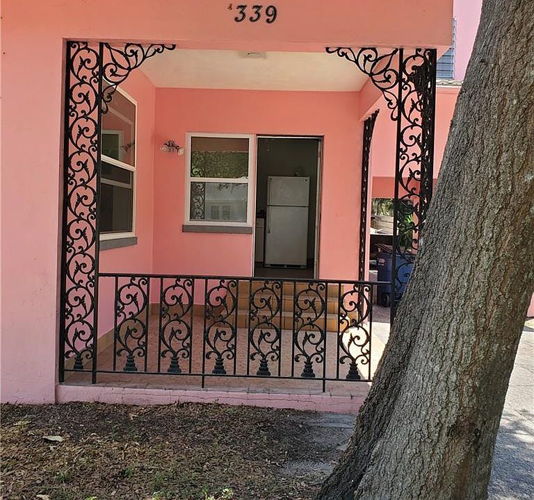 1st image of 339A Rose Ave