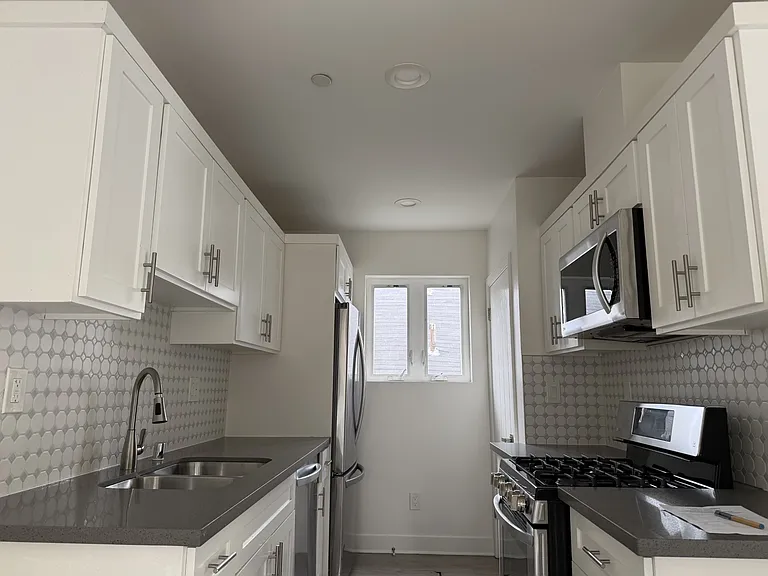 125 N Mountain View Ave #125 — Photo 3