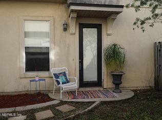 78 W 10th St, Atlantic Beach, FL 32233