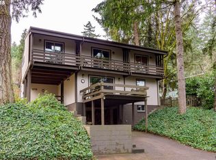 1978 Fircrest Dr, Eugene, OR 97403