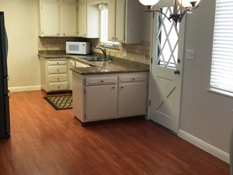 1657 W Ellery Way — Photo 7