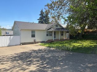 1437 NW Grove St, Roseburg, OR