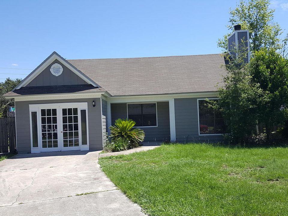 1st image of 6411 Sable Woods Ct