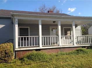 317 W Market St, Graham, NC 27253