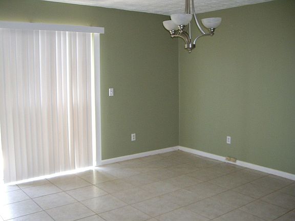 3rd image of 631 Tarpon Ave APT 6322