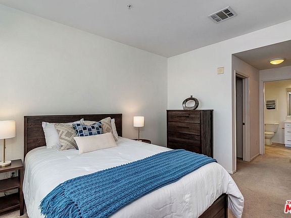 2nd image of 6400 Crescent Park E APT 418