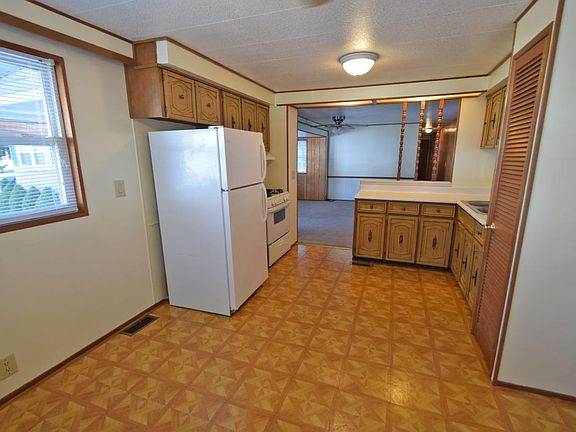 5th image of 178 Pembrooke Dr