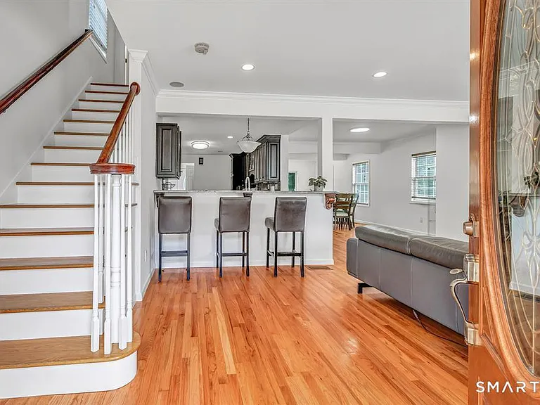 171 Henderson Rd — Photo 3