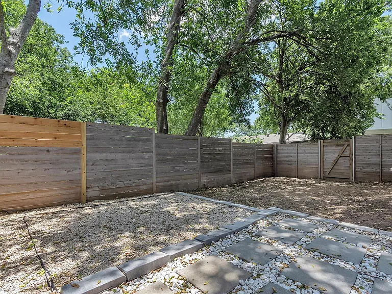 408 W Odell St #2 — Photo 30