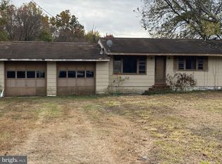 40391 Bay Dr, Mechanicsville, MD 20659