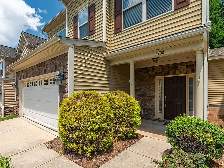 2708 Evanston Ave — Photo 3