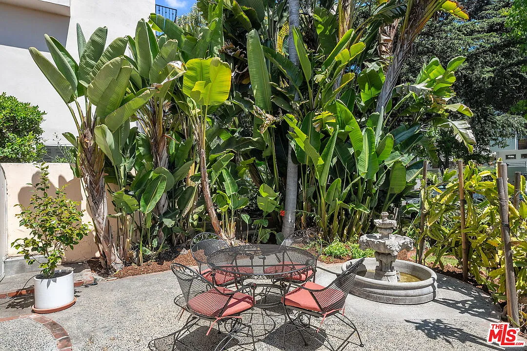 5 bed, 3.0 bath, 2400 sqft, $12,850 — Photo 4