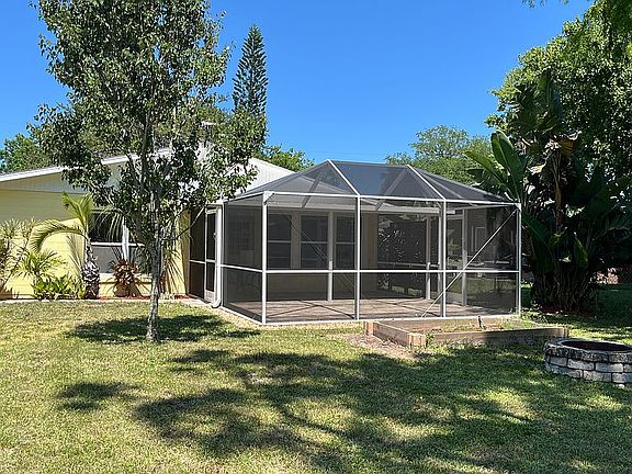 4th image of 2534 Westwood Ave