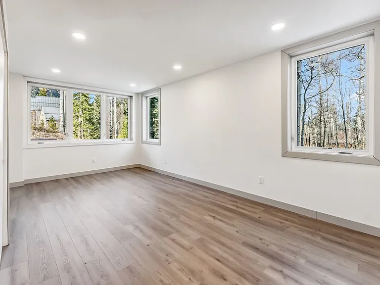 630 Temple Trl — Photo 8