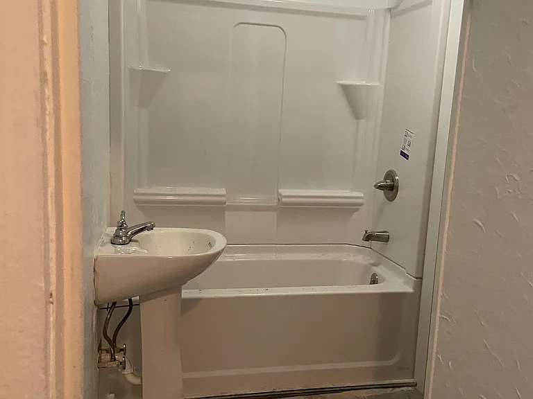 97 Boynton Ave #3 — Photo 5