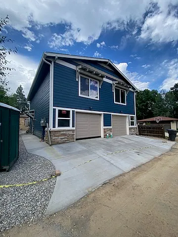 E 4th Ave, Longmont — Photo 3