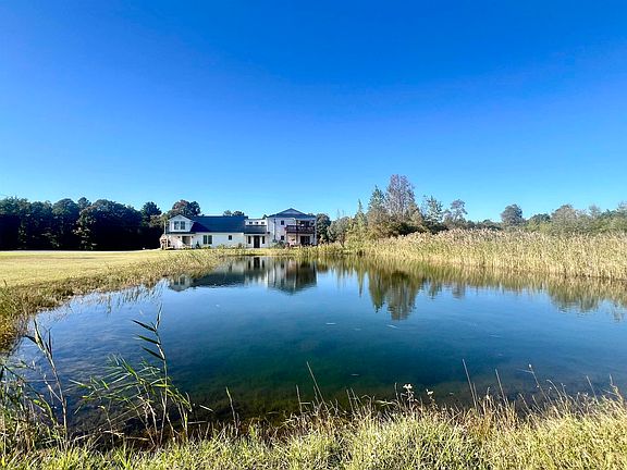 3rd image of 485 Lacomb Rd