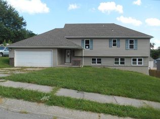 18417 E Salisbury Rd, Independence, MO 64056